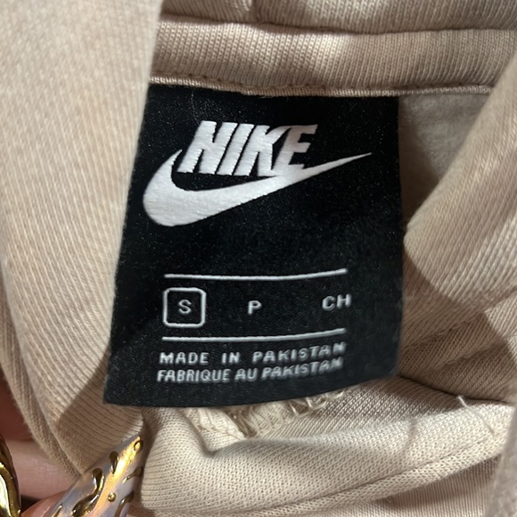 Nike Oversized Cream Hoodie - Picture 2 of 3